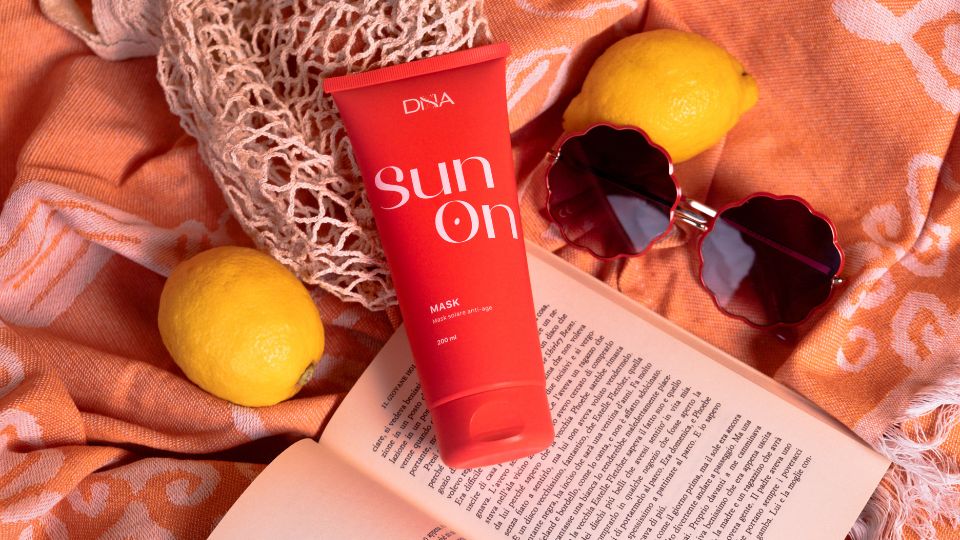 Come proteggere i capelli dal sole ed evitare il crespo in estate.